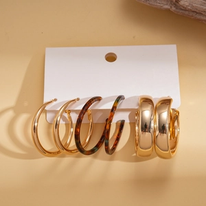 Set of 3 pairs of vintage geometric C-shape hoop earrings in gold and tortoiseshell