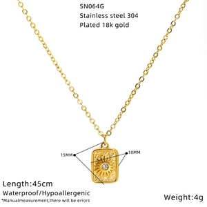Collier en acier inoxydable doré avec pendentif rectangulaire à motif de tournesol