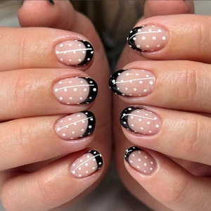 French Tip Press On Nails Black White Polka Dot Short Oval Artificial False Nails Manicure Elegant Retro Style