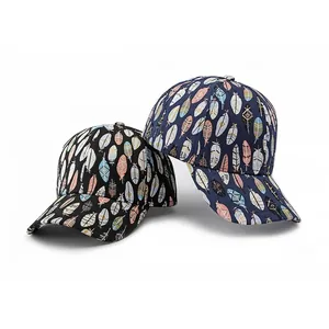 Berretto da baseball classico in cotone con stampa di piume colorate nero e blu