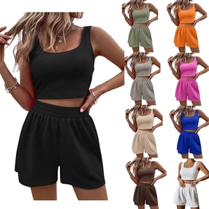 Set Due Pezzi Casual da Donna in Maglia a Coste Estiva Crop Top Senza Maniche e Pantaloncini a Vita Alta Tinta Unita