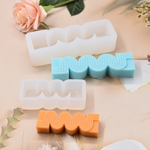 Geometric S-shaped wave silicone mold for DIY aromatherapy candles and plaster ornaments