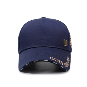 Casquette de baseball en coton bleu marine avec lettrage brodé et emblème en métal