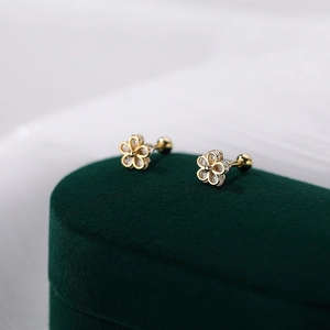 S925 silver flower stud earrings with gold plating and zircon on green velvet box