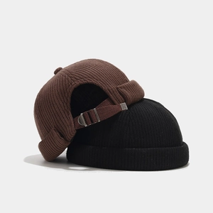 Bonnet docker rétro en maille marron et noir avec sangle de réglage arrière