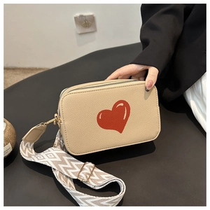 Women Heart Print Pu Leather Crossbody Bag Fashion Wide Geometric Strap Small Square Camera Bag Chic