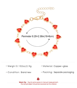 Vue détaillée du bracelet doré aux cœurs rouges avec mesures de taille 16+6cm