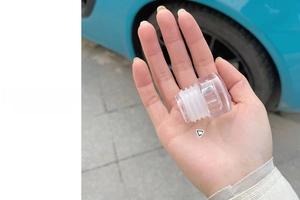 Detailed view of food-grade four-layer spiral silicone leak-proof stopper for water cups
