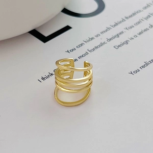 Golden multi-layer U-shaped ear cuff with minimalist geometric hollow design for women