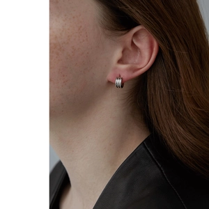 Minimalist S925 silver triple-band hoop earrings featuring a polished metallic finish