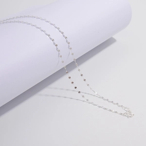 Elegant S925 sterling silver shimmering O-chain necklace with minimalist silver finish