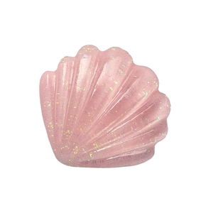 Coquillage en résine rose pailleté pour bijoux DIY et colliers sur fond blanc