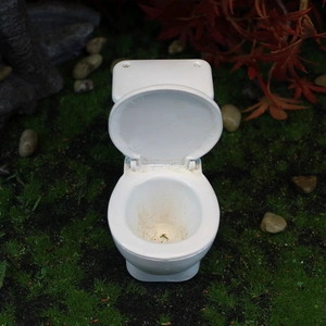 Miniatura di wc in resina bianca per decorazione creativa giardino e micro paesaggio