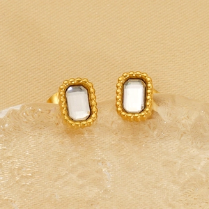 Boucles d'oreilles en acier doré avec zircon rectangulaire et bordure perlée chic