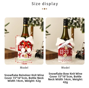 Size chart showing 16x15cm dimensions for snowflake and reindeer knit wine bottle covers