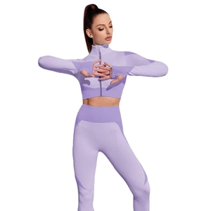 Zweiteiliges lila nahtloses Yoga-Set mit Langarm-Top und High-Waist-Sportleggings