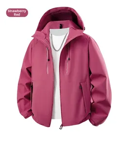 Veste à capuche softshell rouge fraise avec fermetures éclair étanches et poches
