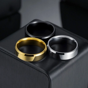 Polished 6mm stainless steel men rings in gold silver and black on jewelry box