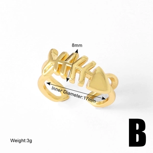 Detail view of gold fish bone ring with 8mm width and 17mm inner diameter specs