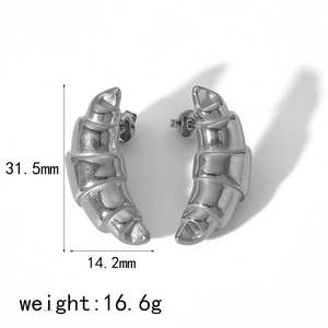 Boucles d'oreilles croissant argentées, 31,5 mm x 14,2 mm avec détails de poids
