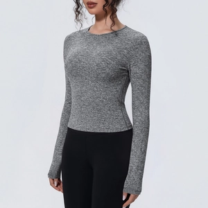 Haut de sport ajusté à manches longues pour femme en tissu gris chiné respirant