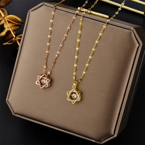 Fashion Dancing Hexagram Pendant Necklace For Women Rose Gold Plated Titanium Steel Star Necklace With Rhinestone Elegant Jewelry