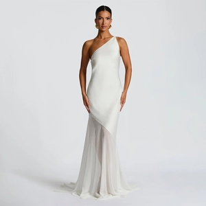 Detail of elegant white one-shoulder mermaid dress with sheer tulle拼接 and slim fit silhouette