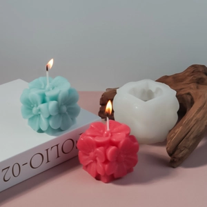 Detalle del molde de silicona de flores 3D para velas DIY y artesanía aromática