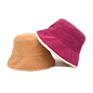 Chapeau bob en velours côtelé pour femme avec doublure chaude en polaire jaune et rose