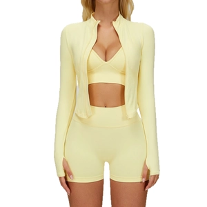 Ensemble de yoga 3 pièces jaune pâle en maille côtelée avec veste à passe-pouces