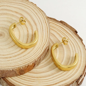 Minimalist C-shaped 18k gold plated stainless steel hoop earrings with vertical texture