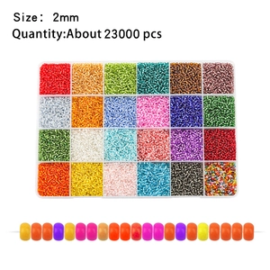 Kit de perles de rocaille 2mm en 24 couleurs avec 23000 pièces pour bijoux DIY