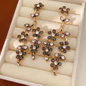 Vintage Flower Dangle Earrings Alloy Rhinestone Elegant Retro Banquet Jewelry With Silver Earring Post For Women