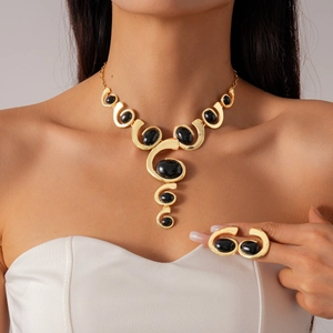 Collier Et Boucles D'oreilles Vintage En Alliage Doré Pierre En Résine Ovale Noire Avec Tige En Argent Style Sombre Rétro