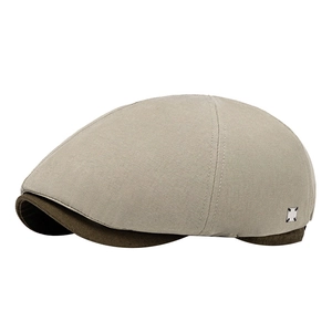 Retro ivy cap in beige canvas with brown brim and side metal buckle detail