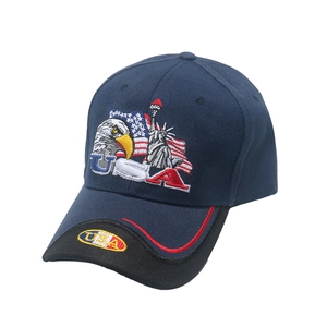 Dunkelblaue USA Baseballkappe mit Weißkopfseeadler und Flaggenstickerei auf weißem Grund
