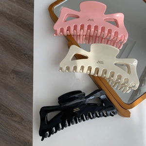 Détails de pinces à cheveux rose, beige et noir avec lettrage doré Barrette La France
