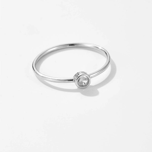 Elegant S925 sterling silver ring with a round zircon center stone and minimalist band
