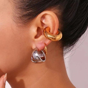 Exaggerated C-shaped 18k gold plated hammered ear cuff and silver ball earrings set