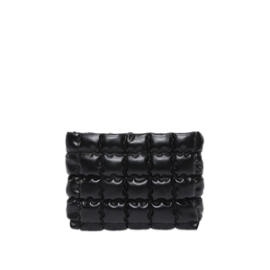 Trousse à maquillage matelassée noire minimaliste avec texture à carreaux sur fond blanc