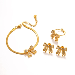Elegante set di gioielli in acciaio inossidabile placcato oro 18K con farfalla zirconi