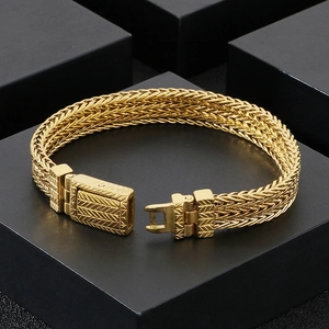 Men's gold wheat-patterned dragon bone chain bracelet with engraved rectangle clasp