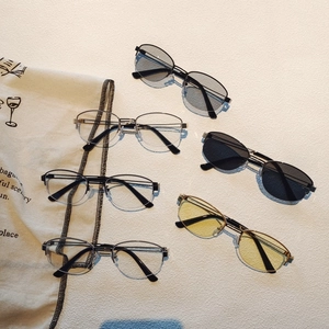 Kids Sunglasses Oval Metal Frame UV400 Protection Retro Fashion Eyewear For Girls Boys Outdoor Stylish Accessories