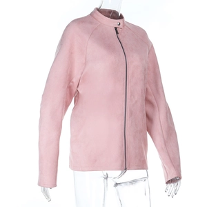 Detailansicht der rosa Wildlederjacke mit Stehkragen und glattem Metallreißverschluss