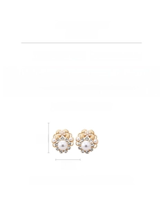 Size guide for vintage flower earrings showing 4cm height and 3.5cm width with dimensions