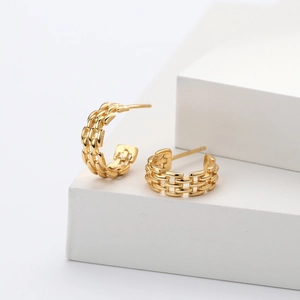 Modern S925 sterling silver twisted chain stud earrings with glossy gold finish
