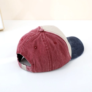 Cappellino baseball tricolore per bambini con stampa leone e fibbia in metallo