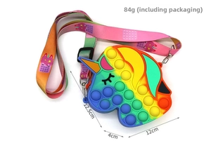 Detail view of unicorn pop-it bag with dimensions 12x12.5cm and colorful rainbow silicone