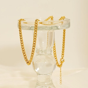 Classic 18K gold plated stainless steel Cuban link necklace with adjustable lobster clasp