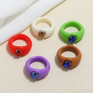 Vintage Resin Acrylic Ring With Rectangular Rhinestone Geometric Candy Color Retro Fashion Jewelry For Women